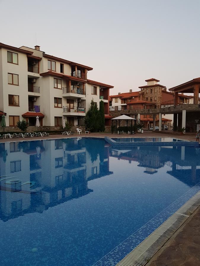 Studio Apollon 6 Aparthotel Ravda Buitenkant foto