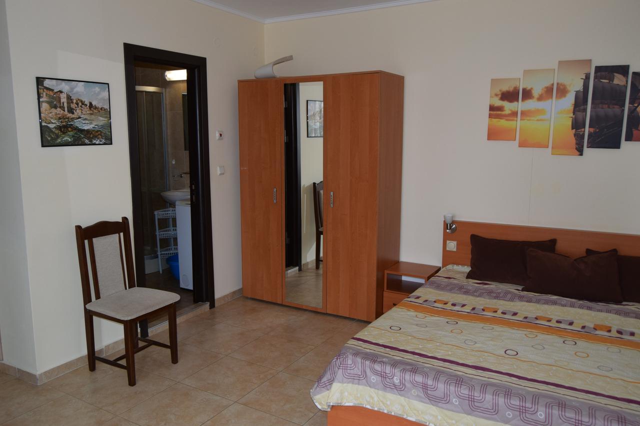 Studio Apollon 6 Aparthotel Ravda Buitenkant foto